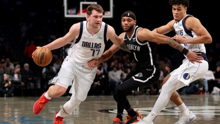  东契奇三分绝杀雷霆，独行侠终结对手七连胜  