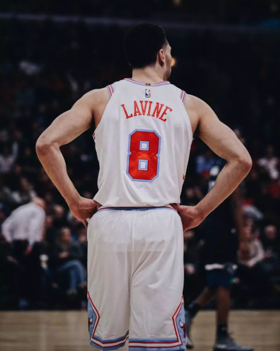  德罗赞关键球连得五分公牛加时险胜篮网守住排位